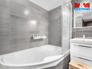 Prodej bytu 4+1, Česká Lípa, Hradecká, 98 m2