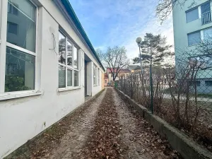 Pronájem kanceláře, Brno - Židenice, Kosmákova, 12 m2