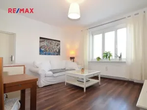 Pronájem bytu 2+kk, Praha - Košíře, Plzeňská, 41 m2