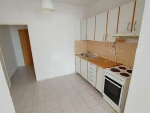 Pronájem bytu 1+kk, Praha - Břevnov, Šlikova, 35 m2