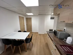 Pronájem ubytování, Přerov, Škodova, 985 m2