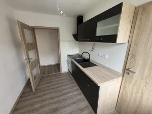 Pronájem bytu 3+1, Jablonec nad Nisou, Stavbařů, 71 m2