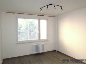 Pronájem bytu 2+kk, Hradec Králové, Štefánikova, 36 m2