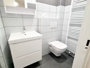 Pronájem bytu 3+1, Praha - Holešovice, Komunardů, 85 m2