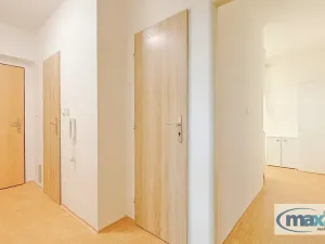 Prodej bytu 2+1, Sezemice, Spojovací, 58 m2