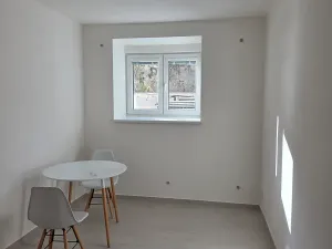 Pronájem bytu 1+kk, Praha - Vinohrady, Nad olšinami, 24 m2