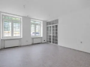 Pronájem kanceláře, Praha - Smíchov, Radlická, 124 m2