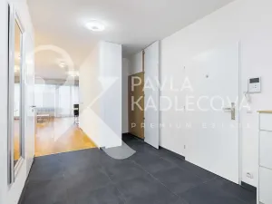 Pronájem bytu 3+kk, Praha - Karlín, Sokolovská, 100 m2