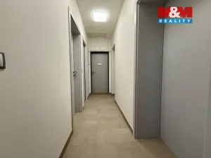 Pronájem bytu 4+kk, Měchenice, Hlavní, 71 m2