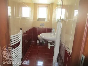 Dražba vícegeneračního domu, Praha - Letňany, Vamberská, 246 m2