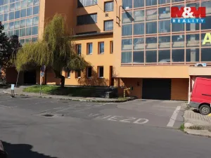 Prodej garážového stání, Praha - Střížkov, Lovosická, 18 m2