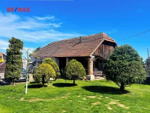 Prodej rodinného domu, Chrást, 280 m2