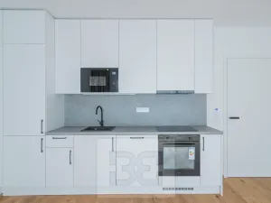 Pronájem bytu 1+kk, Praha - Košíře, Starokošířská, 43 m2