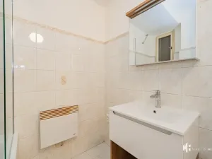 Pronájem bytu 1+kk, Praha - Vinohrady, Hradecká, 26 m2