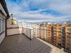 Pronájem bytu 1+kk, Praha - Vinohrady, Hradecká, 26 m2