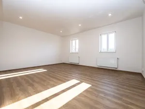 Pronájem bytu 1+kk, Praha - Nové Město, Lípová, 48 m2