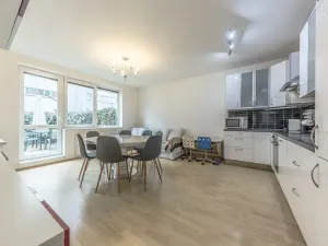 Prodej bytu 3+kk, Praha - Hostavice, U Hostavického potoka, 70 m2