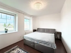 Prodej bytu 2+1, Praha - Dolní Počernice, Národních hrdinů, 75 m2