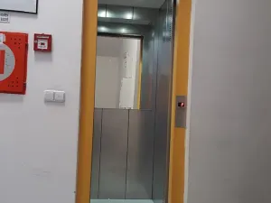 Pronájem kanceláře, Praha - Nové Město, Hybernská, 19 m2