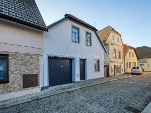 Prodej rodinného domu, Kamenice nad Lipou, nám. Husovo, 210 m2