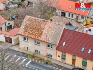 Prodej rodinného domu, Líšťany, Zlatá Ulička, 272 m2