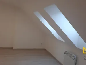 Pronájem bytu 2+kk, Praha - Smíchov, Nádražní, 35 m2