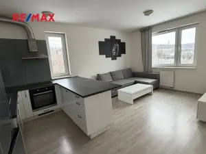 Pronájem bytu 2+kk, Praha - Vysočany, Strnadových, 51 m2