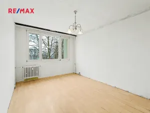 Prodej bytu 2+kk, Praha - Prosek, Zárybská, 42 m2