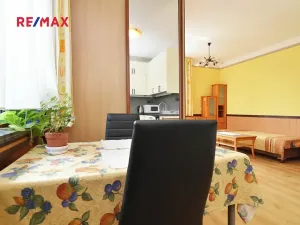 Pronájem bytu 2+kk, Praha - Hlubočepy, Pod třešněmi, 50 m2