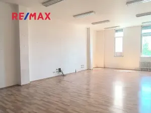 Pronájem kanceláře, Praha - Kobylisy, Horňátecká, 72 m2