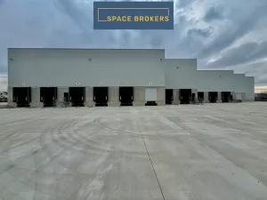 Pronájem skladu, Kozomín, 3500 m2