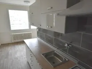 Pronájem bytu 2+1, Chomutov, Březenecká, 64 m2