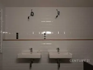 Prodej kanceláře, Praha - Vysočany, Kolbenova, 181 m2