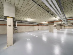 Prodej garážového stání, Znojmo, Kosmákova, 17 m2