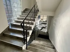 Pronájem kanceláře, Praha - Karlín, Prvního pluku, 87 m2