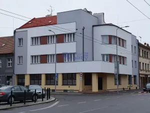 Pronájem bytu 2+kk, Pardubice, Staňkova, 58 m2