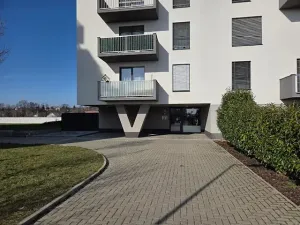 Pronájem bytu 2+kk, Praha, Za černým mostem, 50 m2