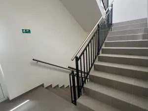 Pronájem bytu 1+kk, Lomnice, Dlouhá, 32 m2