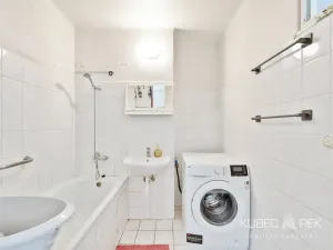 Prodej bytu 2+1, Tábor, Husinecká, 64 m2