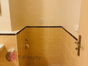 Pronájem bytu 2+kk, Praha - Hostivař, náměstí Přátelství, 58 m2