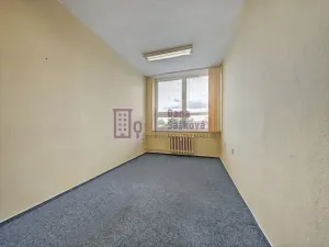 Pronájem kanceláře, Jindřichův Hradec, Pravdova, 14 m2