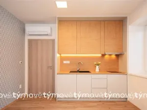 Pronájem bytu 2+kk, Pardubice, Na Hrázi, 32 m2