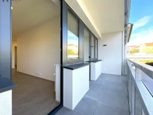 Pronájem bytu 2+kk, Praha - Libeň, Primátorská, 58 m2