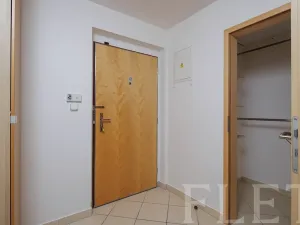 Pronájem bytu 1+kk, Praha - Záběhlice, Mattioliho, 32 m2