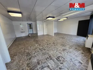 Pronájem obchodního prostoru, Jablonné v Podještědí, náměstí Míru, 68 m2