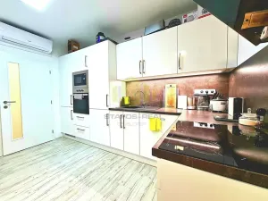 Pronájem bytu 2+kk, Olomouc, 17. listopadu, 63 m2