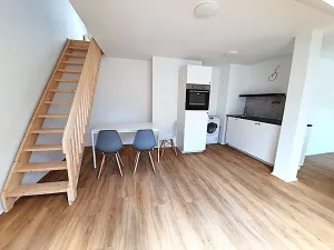 Pronájem bytu 2+kk, Praha - Karlín, Karlínské náměstí, 67 m2