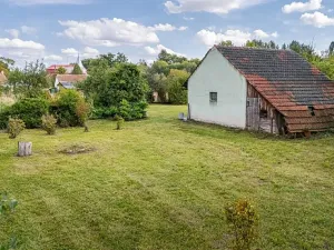 Prodej pozemku pro bydlení, Uhersko, 3765 m2