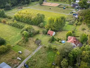 Prodej pozemku pro bydlení, Uhersko, 3765 m2