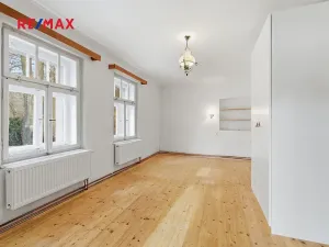 Prodej rodinného domu, Oselce, 168 m2